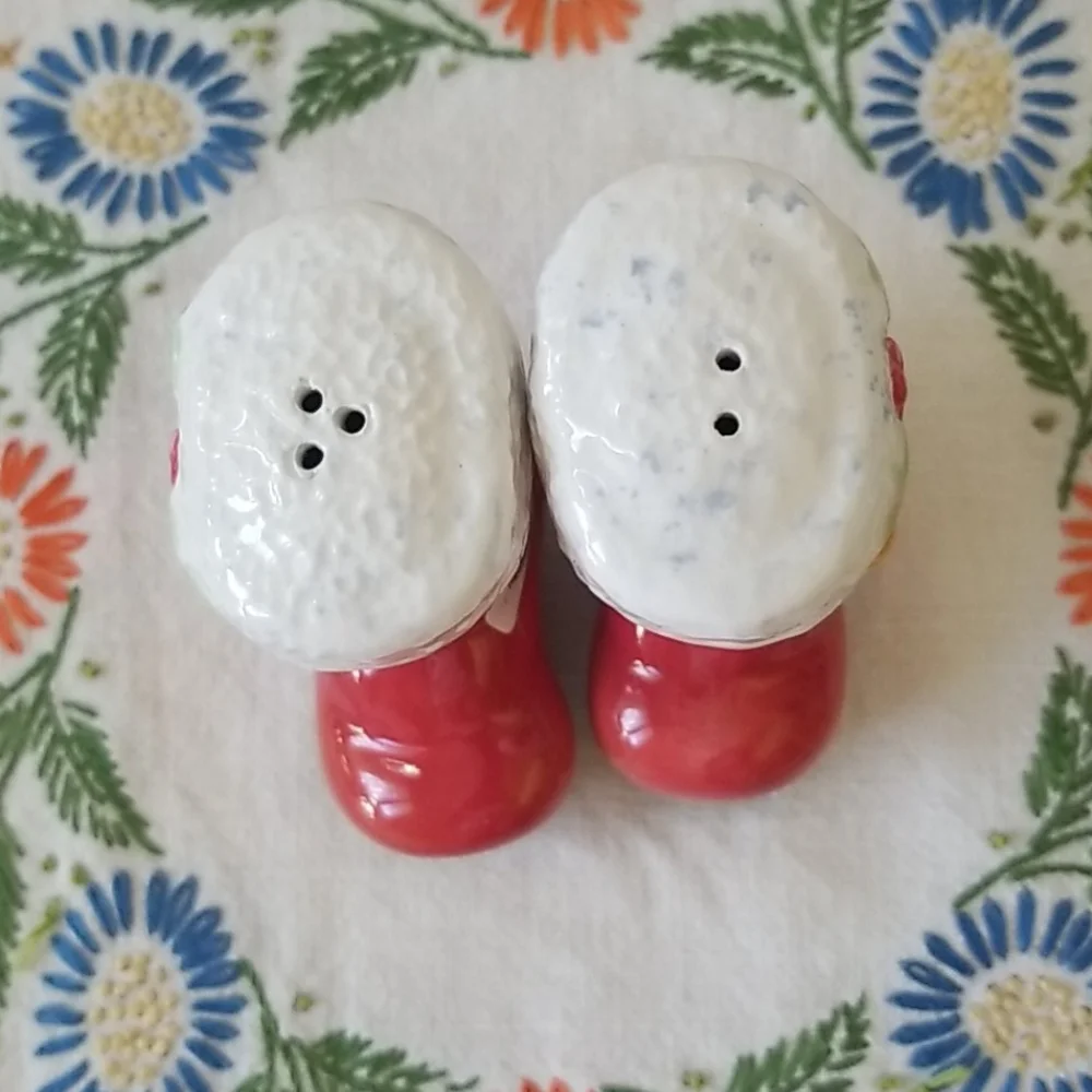 Christmas Salt and Pepper Shakers